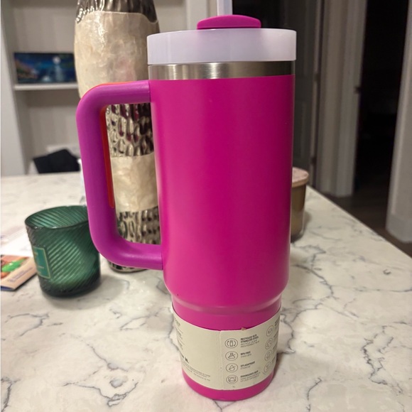 NWT Stanley Bright Pink Quencher Tumbler with Handle 🩷🧡 - Picture 4 of 6